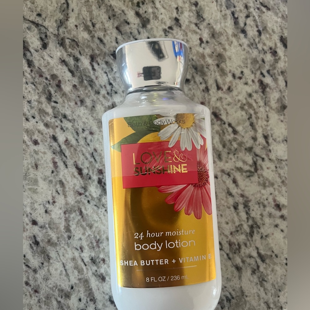 Bath and Body works love and sunshine lotion